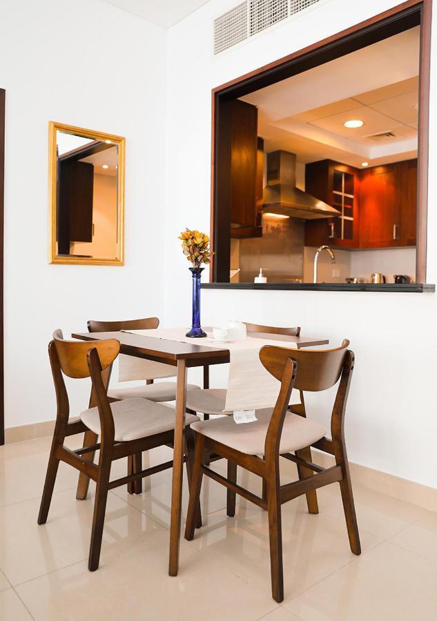 Nasma Luxury Stays - Fancy Apartment With Balcony Near Burj Khalifa ดูไบ ภายนอก รูปภาพ