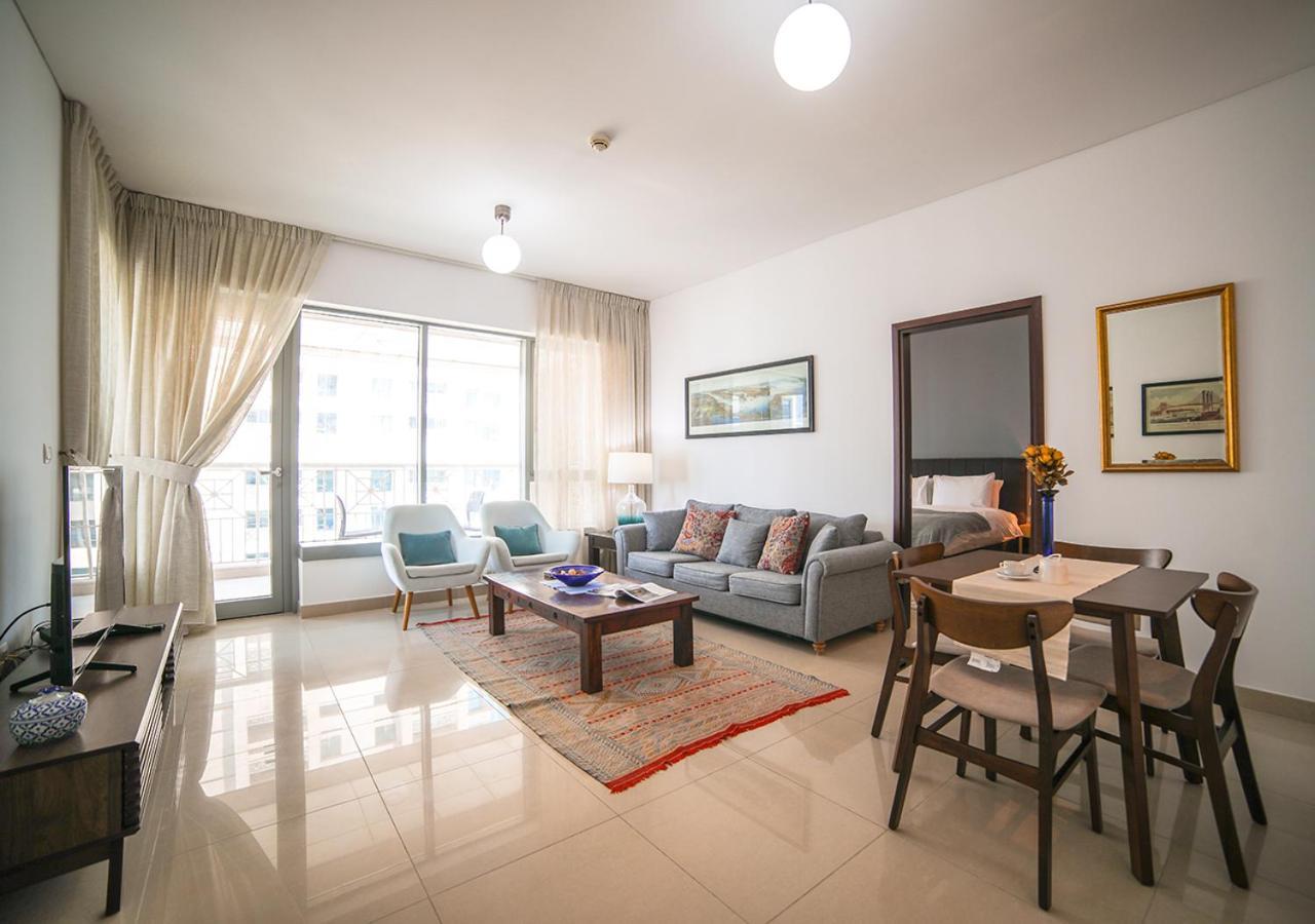 Nasma Luxury Stays - Fancy Apartment With Balcony Near Burj Khalifa ดูไบ ภายนอก รูปภาพ