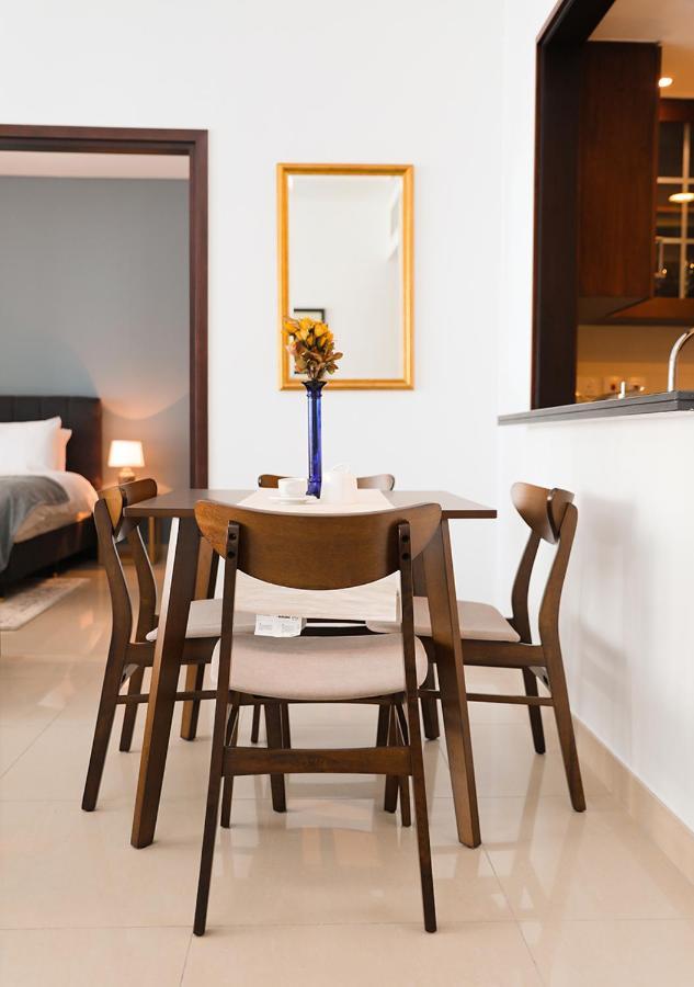 Nasma Luxury Stays - Fancy Apartment With Balcony Near Burj Khalifa ดูไบ ภายนอก รูปภาพ