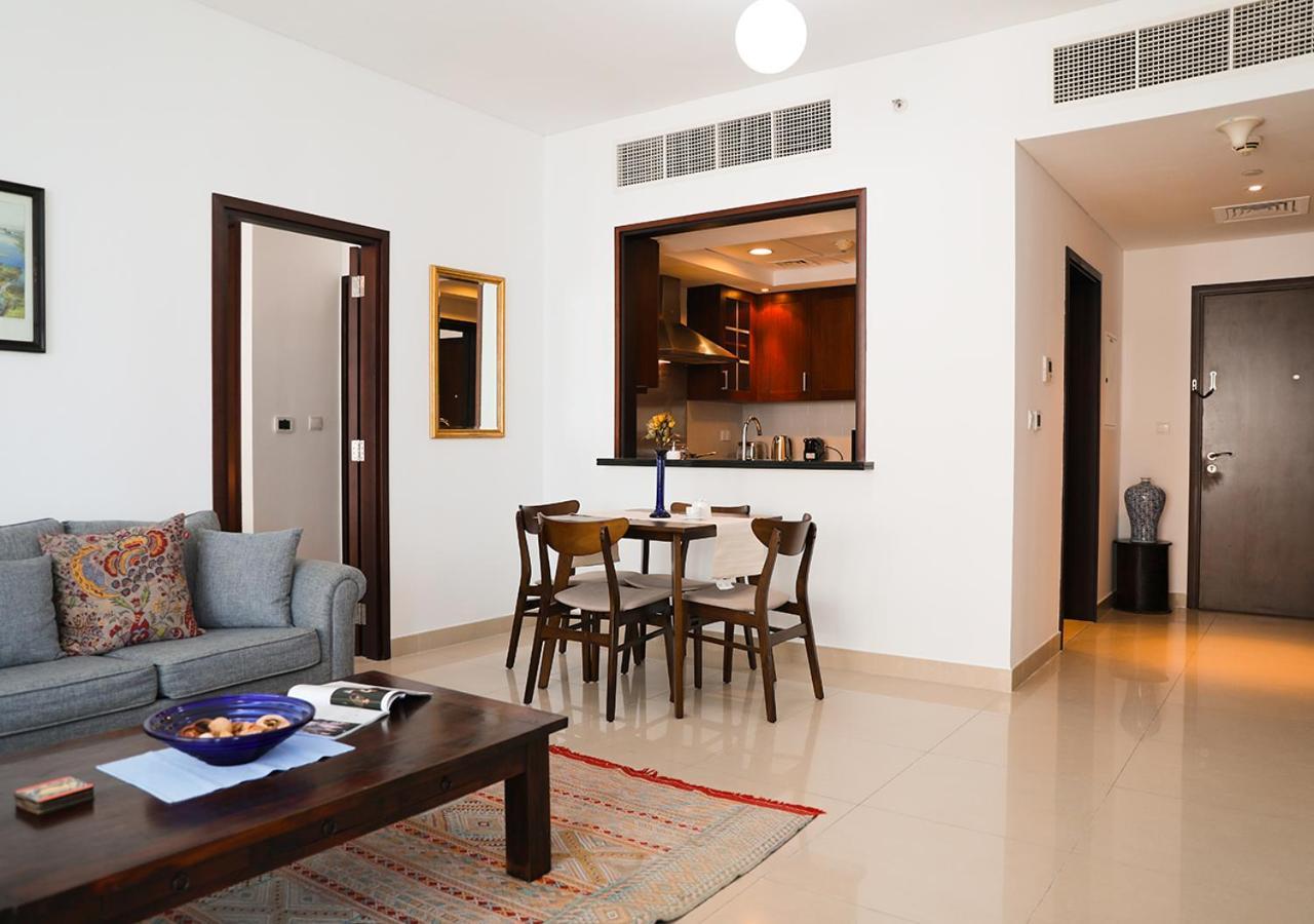 Nasma Luxury Stays - Fancy Apartment With Balcony Near Burj Khalifa ดูไบ ภายนอก รูปภาพ