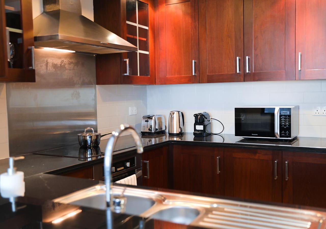Nasma Luxury Stays - Fancy Apartment With Balcony Near Burj Khalifa ดูไบ ภายนอก รูปภาพ