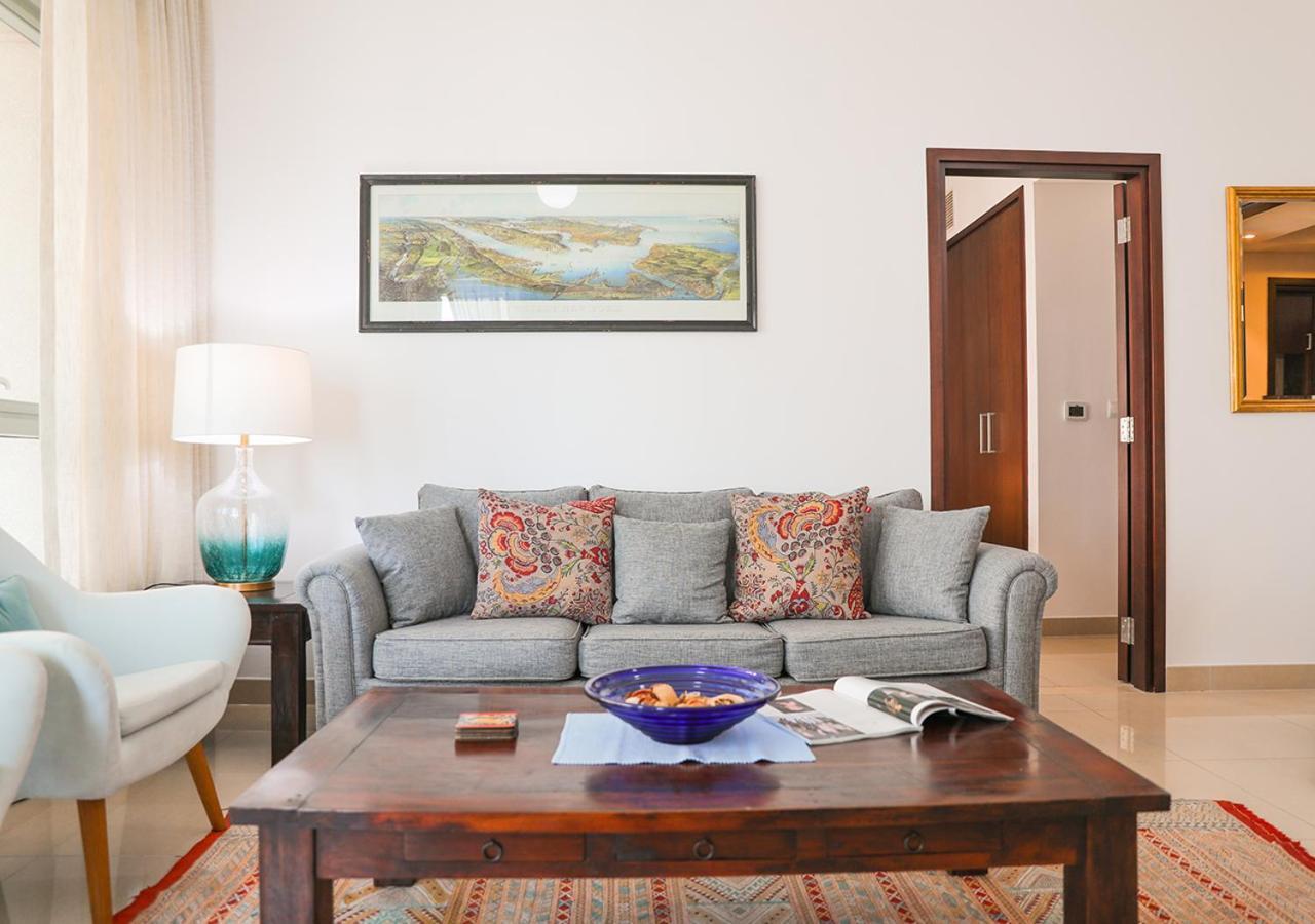 Nasma Luxury Stays - Fancy Apartment With Balcony Near Burj Khalifa ดูไบ ภายนอก รูปภาพ