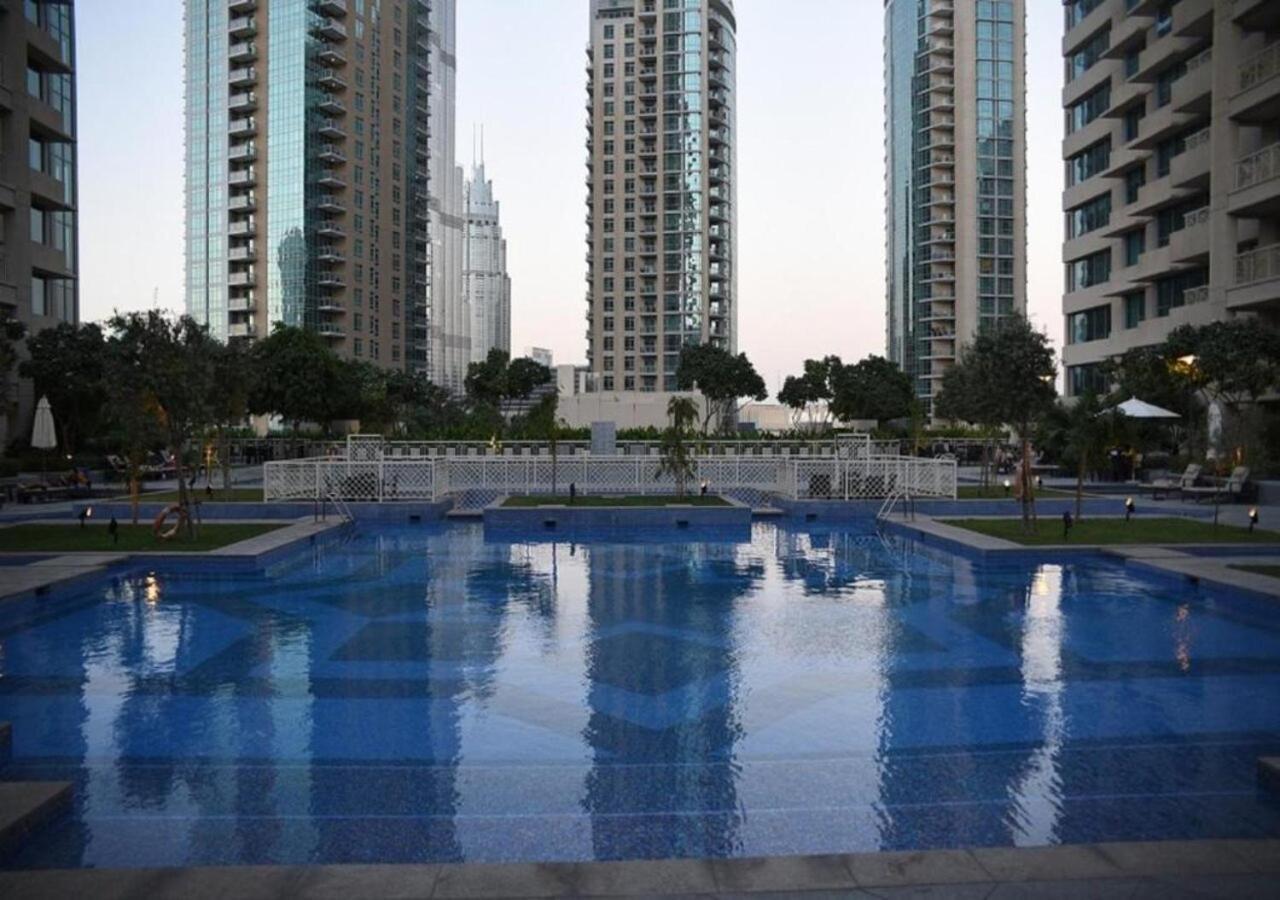 Nasma Luxury Stays - Fancy Apartment With Balcony Near Burj Khalifa ดูไบ ภายนอก รูปภาพ